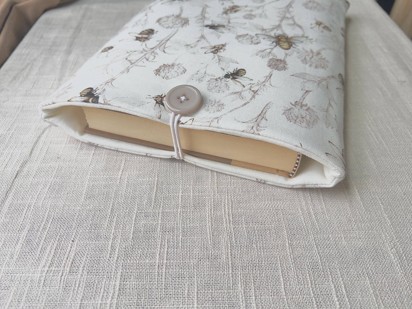Delicate Bees Padded Book/Tablet Sleeve