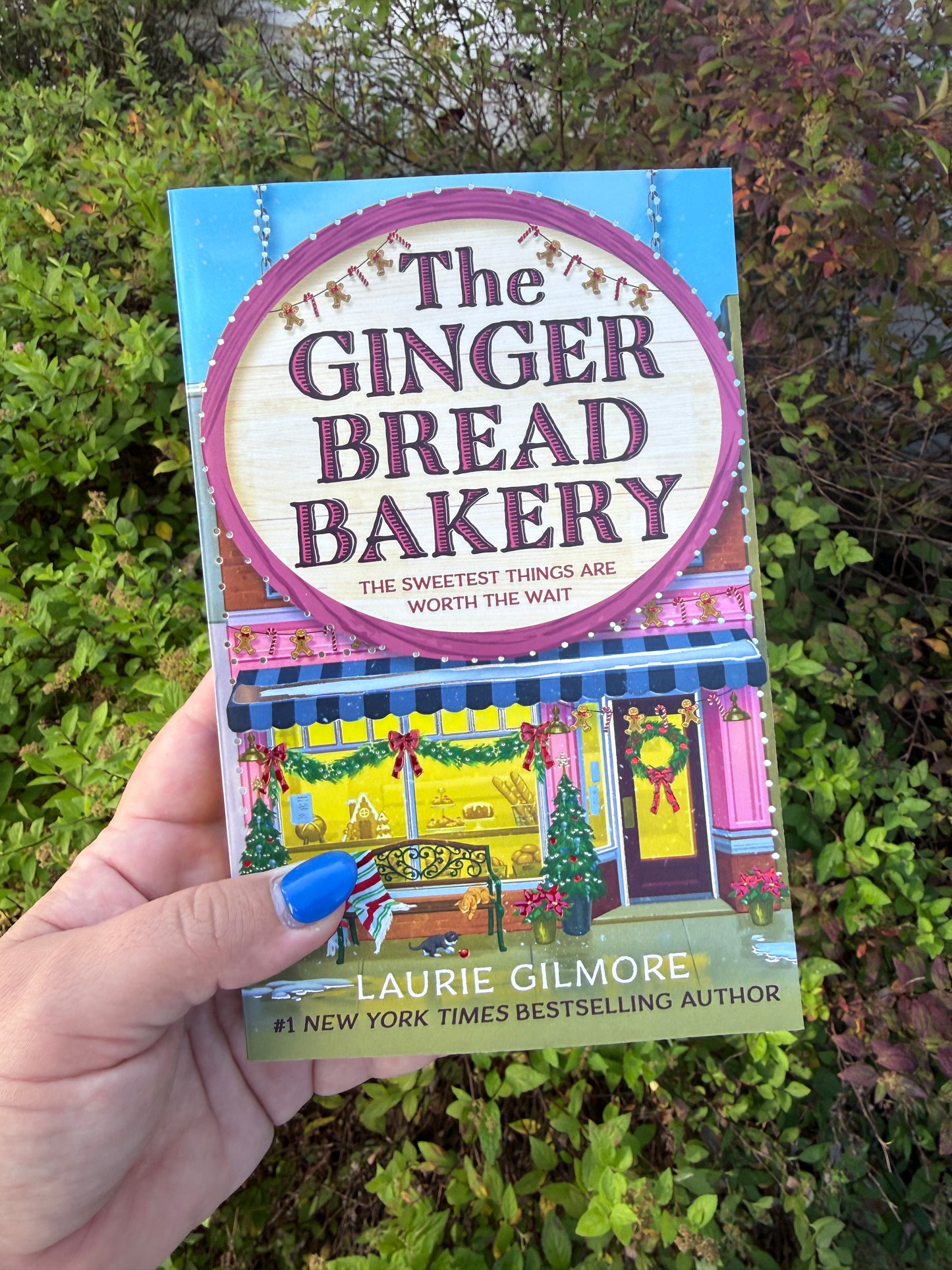 The Gingerbread Bakery by Laurie Gilmore