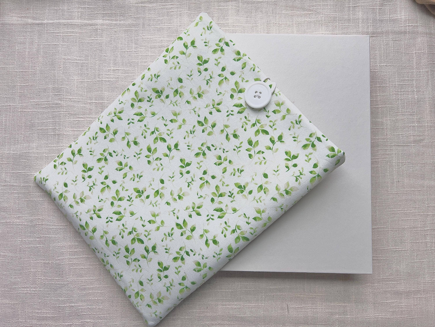 Green Ivy Padded Book/Tablet Sleeve