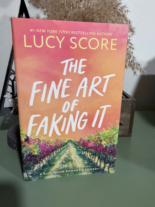 The Fine Art of Faking It by Lucy Score