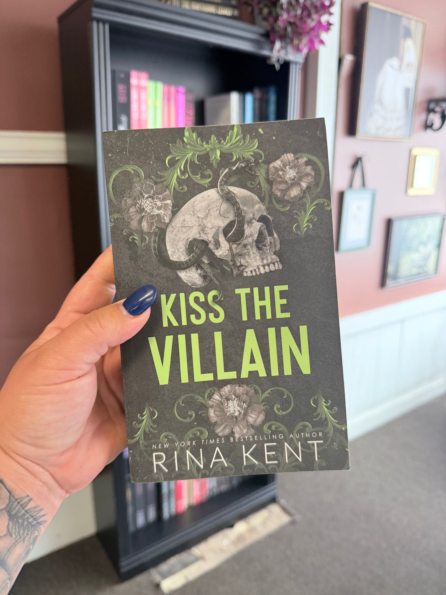 Kiss The Villian by Rina Kent